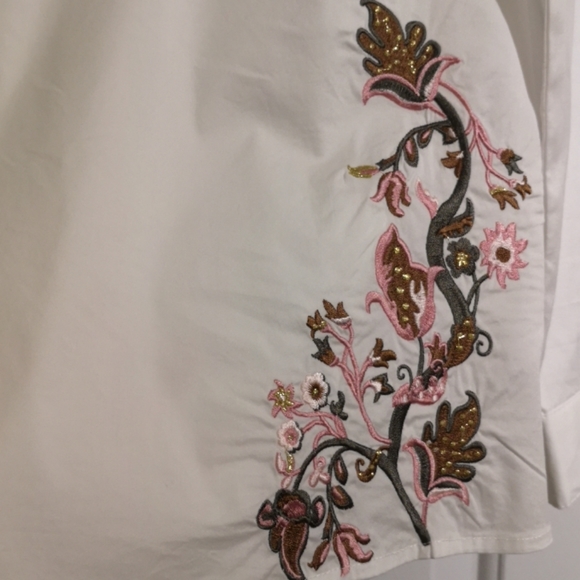 White Cotton blend tunic with embroidery - Picture 4 of 11